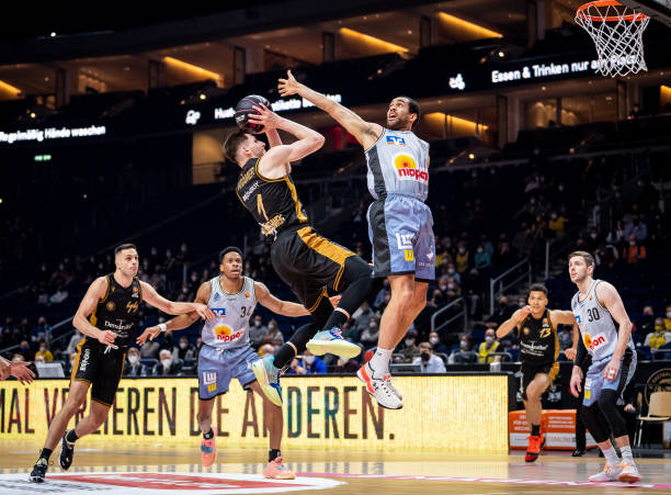 的道路上取 的道路上取