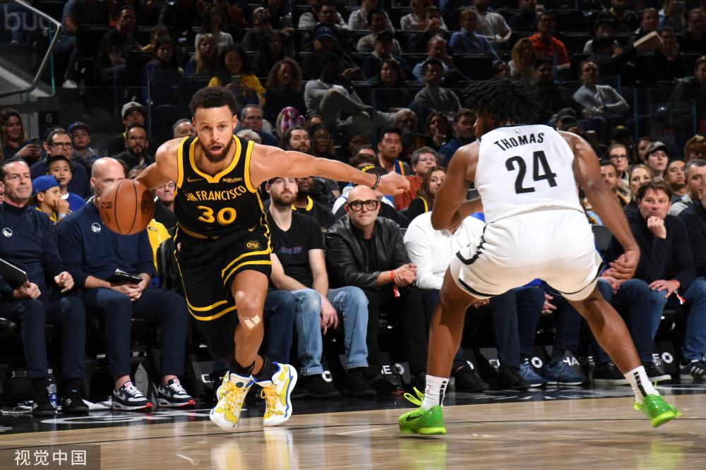 公众人物的 公众人物的